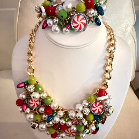NWT BETSEY JOHNSON HOLIDAY CANDY BIB NECKLACE BRACELET SET CHRISTMAS $366 - Picture 2 of 11